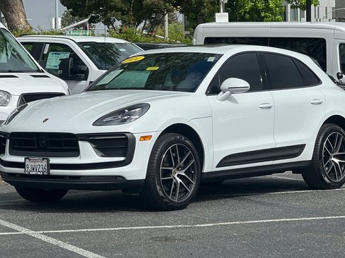 Used 2024 Porsche Macan w/ Premium Plus Package AWD/4WD image 8