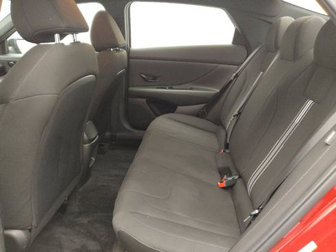 Used 2025 Hyundai Elantra Sport FWD image 18
