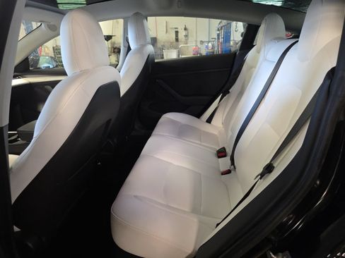 Used 2022 Tesla Model 3 Long Range AWD/4WD image 5