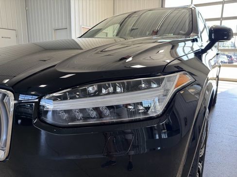 Used 2024 Volvo XC90 B6 Core w/ Protection Package Premier image 5