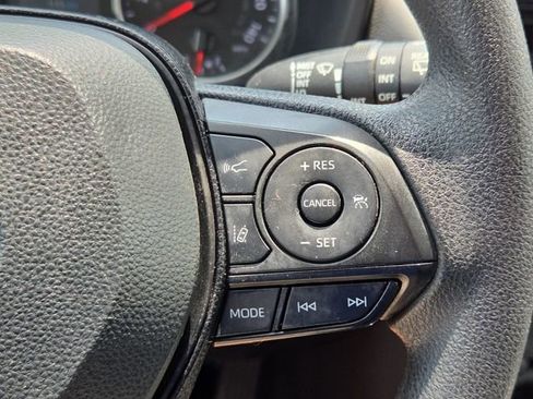 Used 2021 Toyota RAV4 XLE FWD image 24