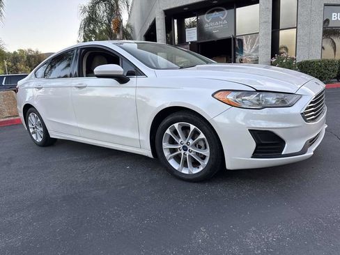 Used 2020 Ford Fusion SE image 10