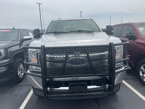 Used 2019 Ford F250 XL w/ STX Appearance Package AWD/4WD image 2
