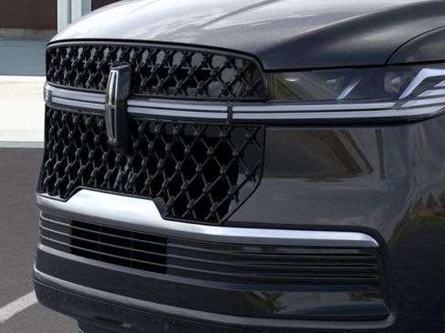 New 2025 Lincoln Navigator Reserve w/ Jet Appearance Package image 17