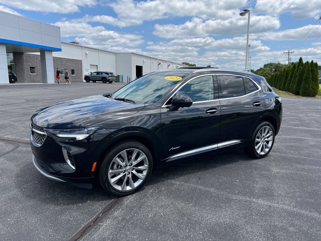 Used 2023 Buick Envision Avenir FWD image 3