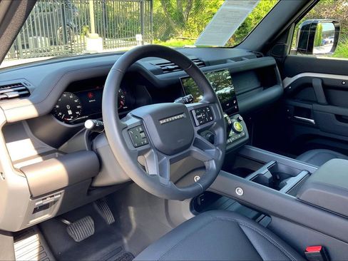 Used 2026 Land Rover Defender 110 S AWD/4WD image 17