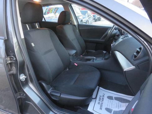 Used 2012 MAZDA MAZDA3 i Touring image 11