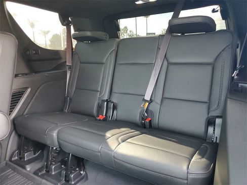 Used 2024 GMC Yukon Denali w/ Advanced Technology Package image 17