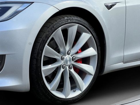 Used 2016 Tesla Model S P100D image 13