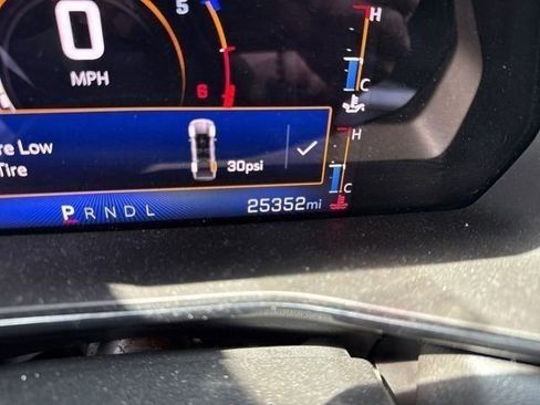 Used 2023 Chevrolet Colorado LT w/ LT Convenience Package III RWD image 9