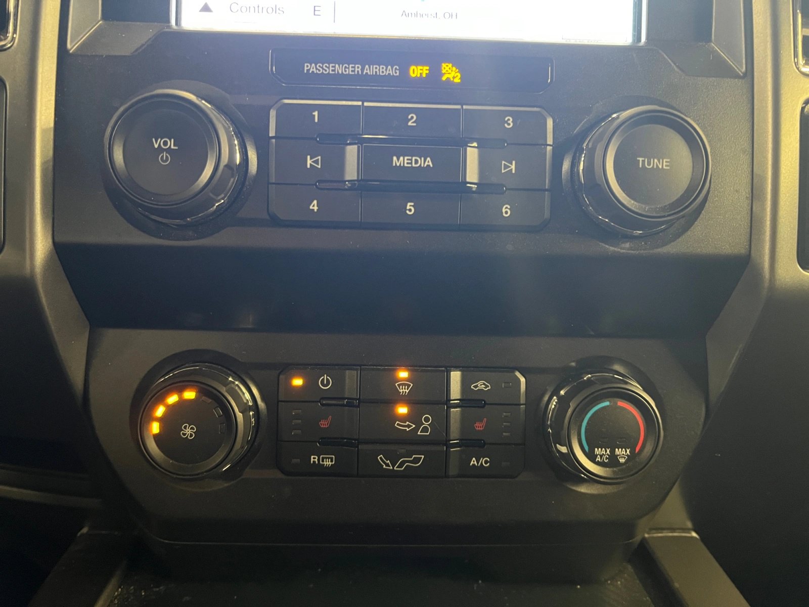 Used 2019 Ford F150 XLT w/ Equipment Group 302A Luxury AWD/4WD image 18