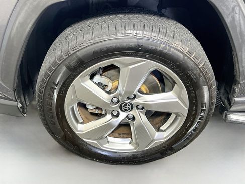 Used 2021 Toyota RAV4 Limited AWD/4WD image 13