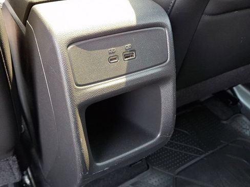 Used 2024 Chevrolet Trax RS w/ Sunroof Package FWD image 15