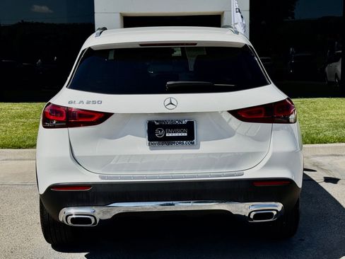 Used 2023 Mercedes-Benz GLA 250 w/ Premium Package image 13