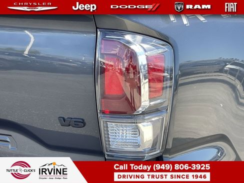 Used 2023 Toyota Tacoma TRD Off-Road image 9