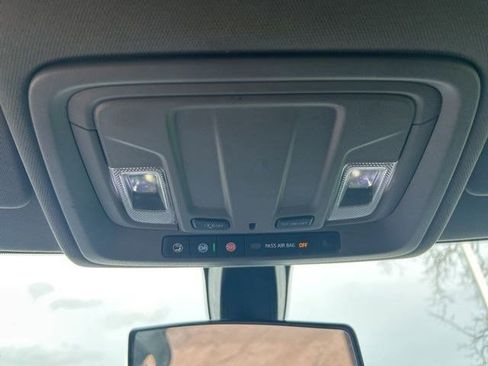 Used 2022 Chevrolet Silverado 1500 LT image 21