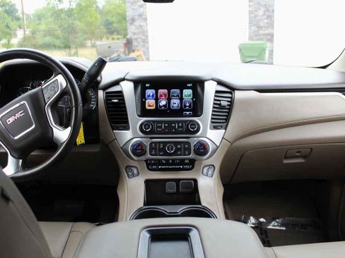 Used 2019 GMC Yukon SLT RWD image 30