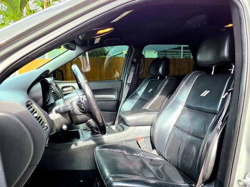 Used 2020 Dodge Durango R/T w/ Blacktop Package RWD image 3