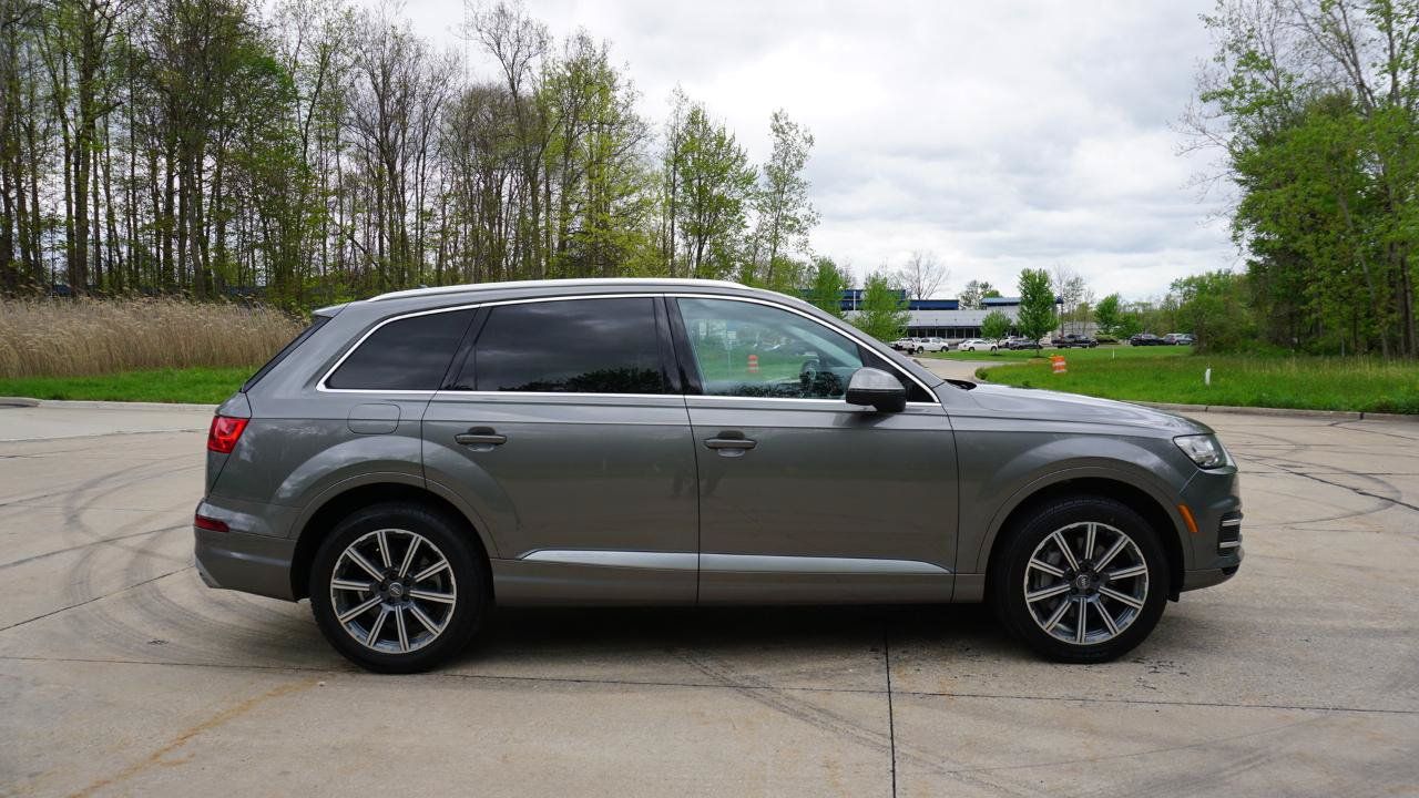 Used 2017 Audi Q7 3.0T Prestige AWD/4WD image 6