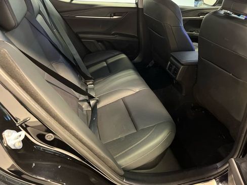 Used 2025 Toyota Camry XLE FWD image 12