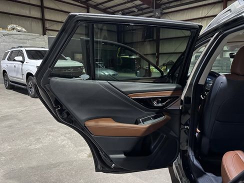 Used 2020 Subaru Outback Touring w/ Popular Package #2 image 15