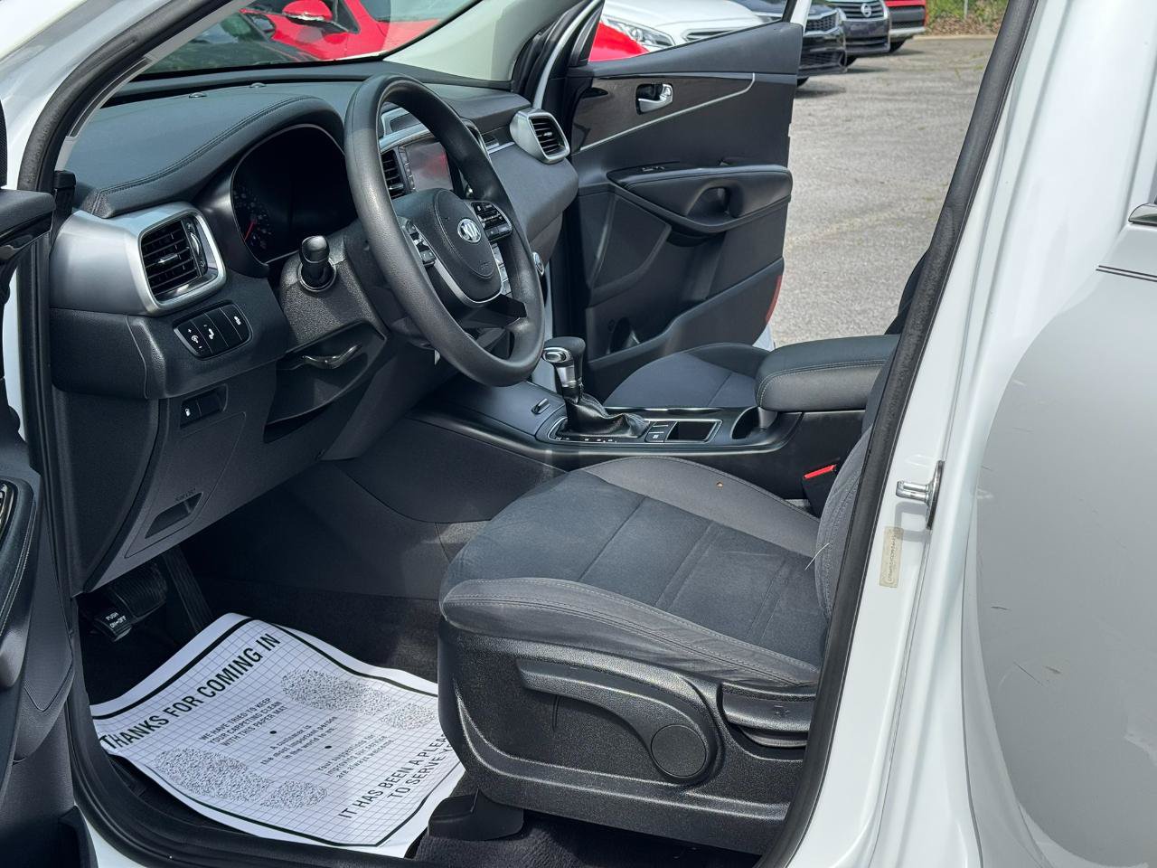 Used 2019 Kia Sorento FWD image 12