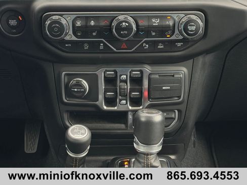 Used 2021 Jeep Wrangler Unlimited Sahara AWD/4WD image 25