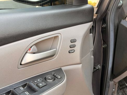 Used 2013 Honda Odyssey Touring Elite image 14