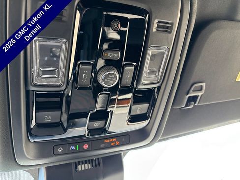 New 2026 GMC Yukon XL Denali w/ Denali Reserve Package AWD/4WD image 37
