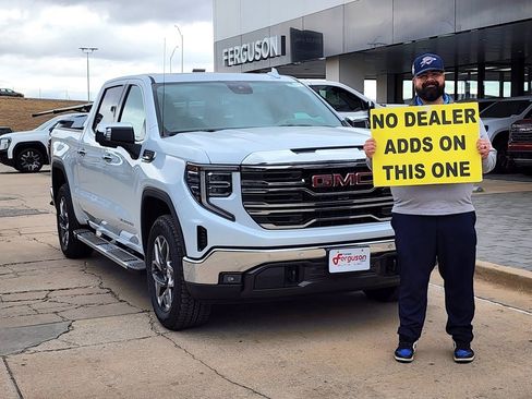 New 2026 GMC Sierra 1500 SLT image 1