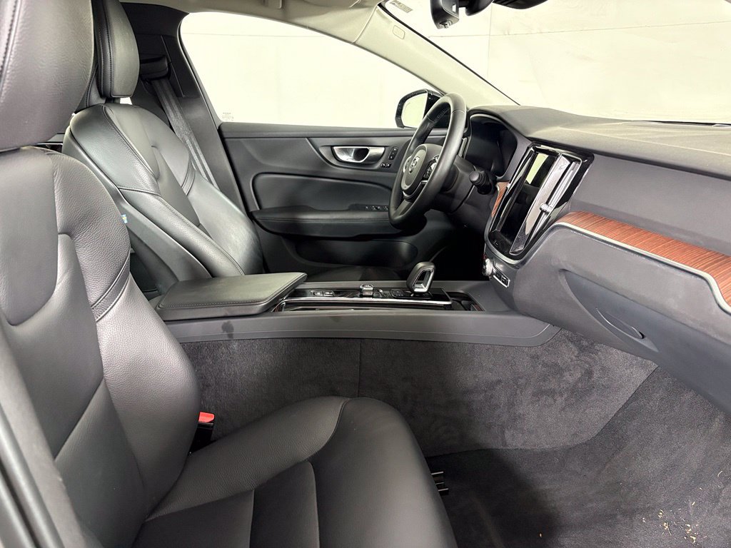 Used 2025 Volvo S60 B5 Plus FWD image 14