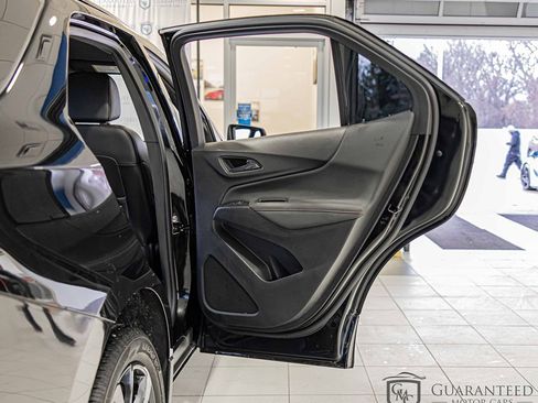 Used 2023 Chevrolet Equinox RS image 39