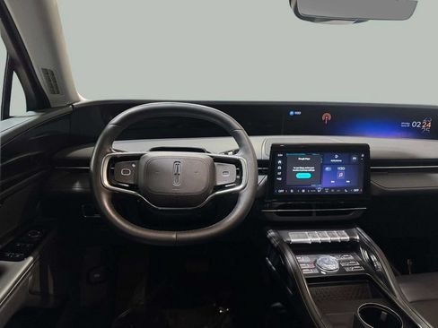 Certified 2026 Lincoln Nautilus Premier w/ Jet Appearance Package AWD/4WD image 19