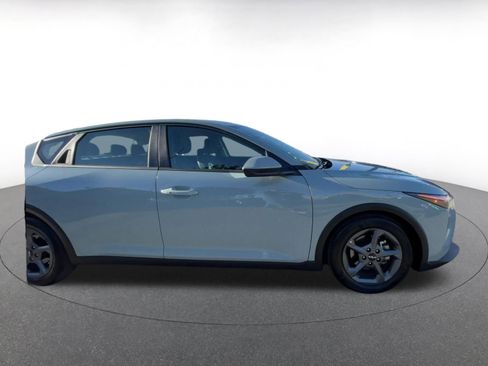 Used 2025 Kia K4 LXS image 16