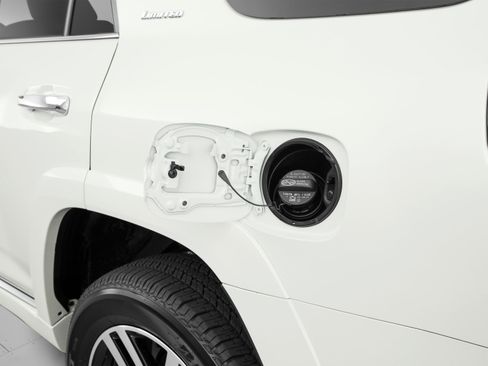 Used 2016 Toyota 4Runner Limited RWD image 58