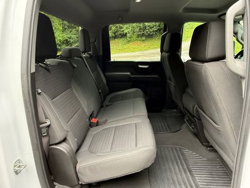 Used 2023 Chevrolet Silverado 2500 LT AWD/4WD image 18