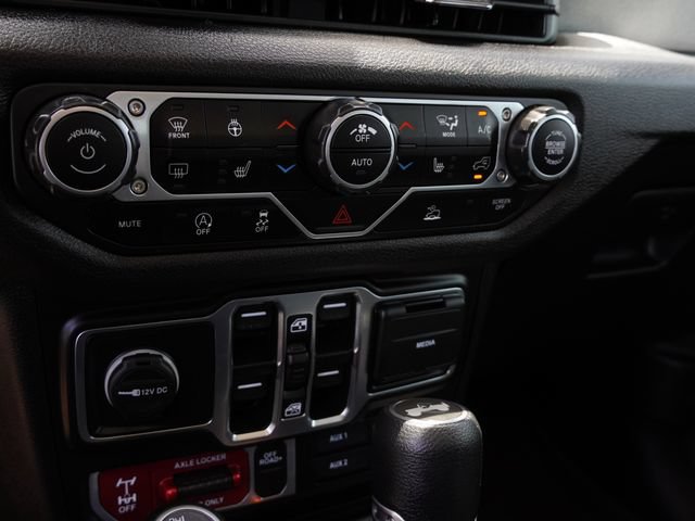 Used 2024 Jeep Wrangler Unlimited Sport AWD/4WD image 23