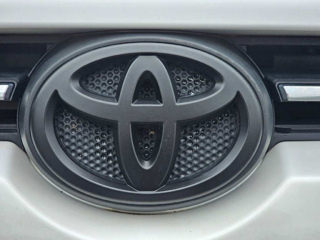 Used 2020 Toyota 4Runner TRD Off-Road AWD/4WD image 9
