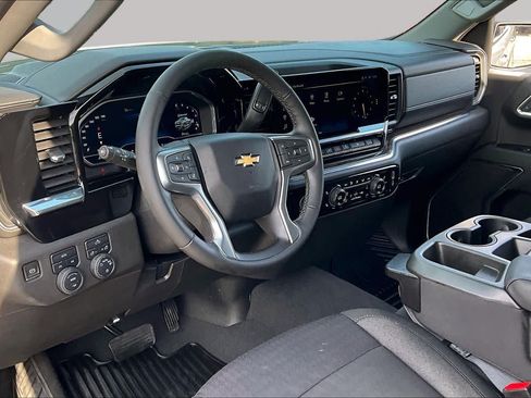 Used 2023 Chevrolet Silverado 1500 LT AWD/4WD image 18