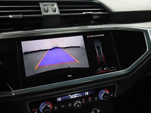 Certified 2025 Audi Q3 2.0T Premium w/ Convenience Package image 31