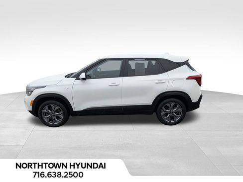 Used 2024 Kia Seltos LX image 12