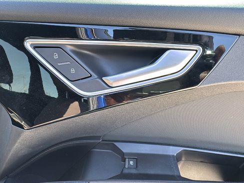 Used 2024 Audi Q4 e-tron Premium Plus w/ Premium Plus image 30