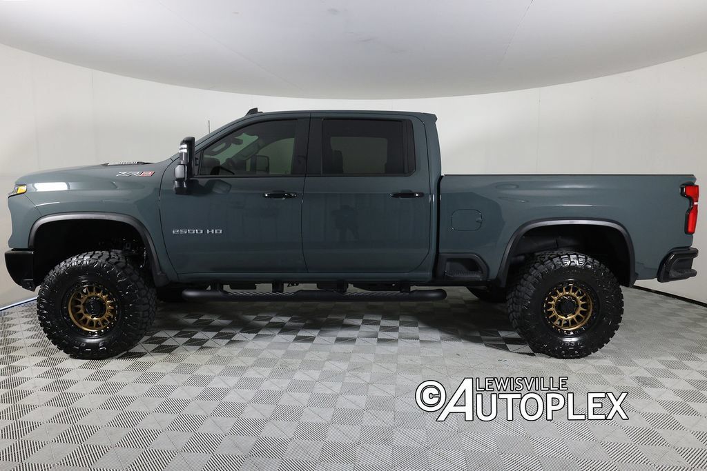 Used 2026 Chevrolet Silverado 2500 ZR2 AWD/4WD image 9