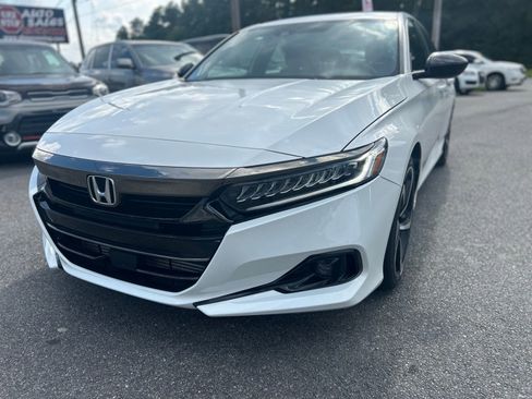 Used 2022 Honda Accord Sport image 3