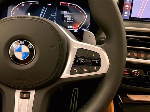 Certified 2025 BMW X4 xDrive30i w/ Premium Package image 19