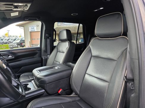 Used 2024 Chevrolet Tahoe Premier AWD/4WD image 23