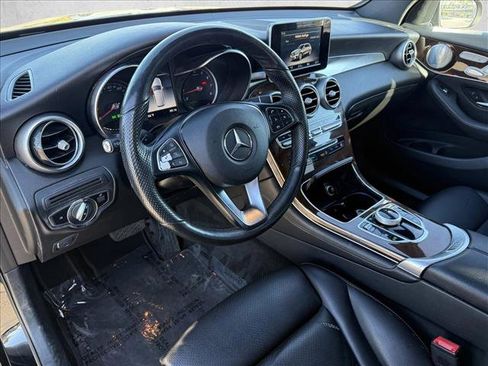 Used 2019 Mercedes-Benz GLC 300 4MATIC image 12