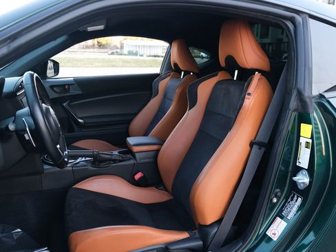 Used 2020 Toyota 86 image 16