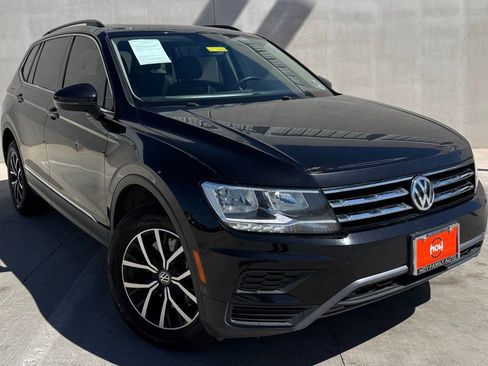 Used 2021 Volkswagen Tiguan SE image 1