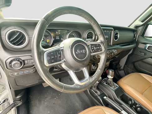 Used 2022 Jeep Wrangler Unlimited Sahara w/ Cold Weather Group AWD/4WD image 12